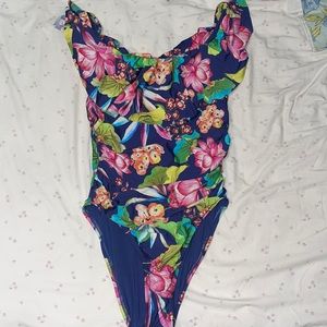 La Blanca swimwear. So flattering.